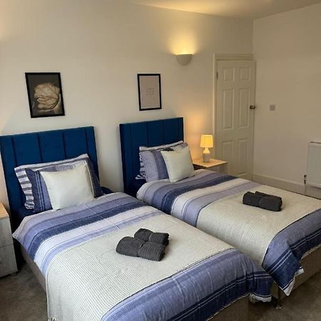 Smart Guest Rooms Fast Access To Central London Via Piccadilly Line New Southgate Ngoại thất bức ảnh