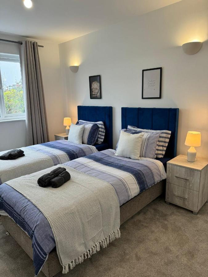 Smart Guest Rooms Fast Access To Central London Via Piccadilly Line New Southgate Ngoại thất bức ảnh