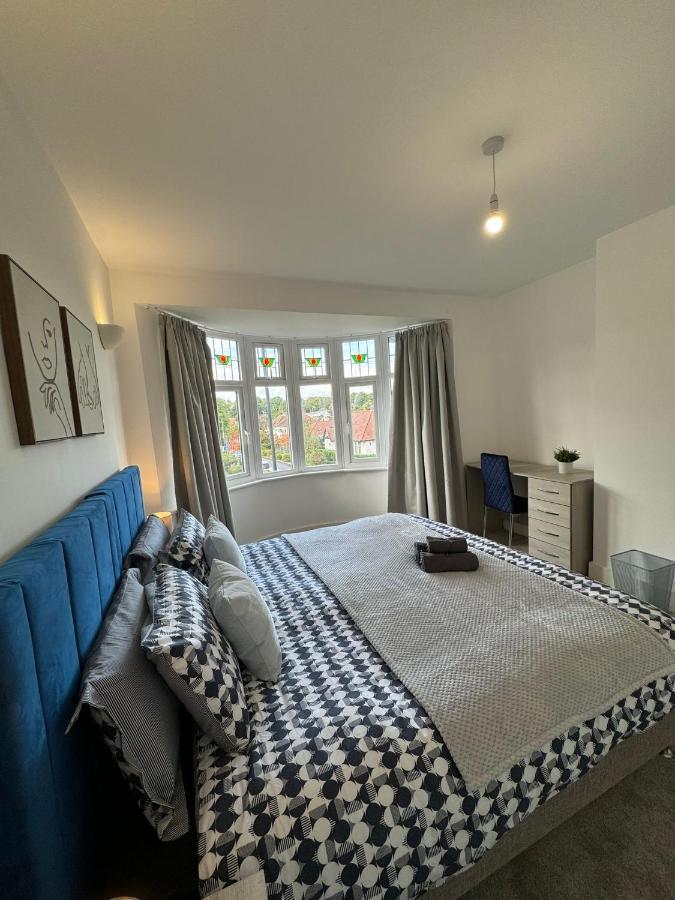 Smart Guest Rooms Fast Access To Central London Via Piccadilly Line New Southgate Ngoại thất bức ảnh